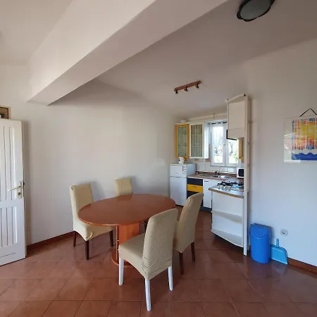 アパート Apartman Olivari Tribalj